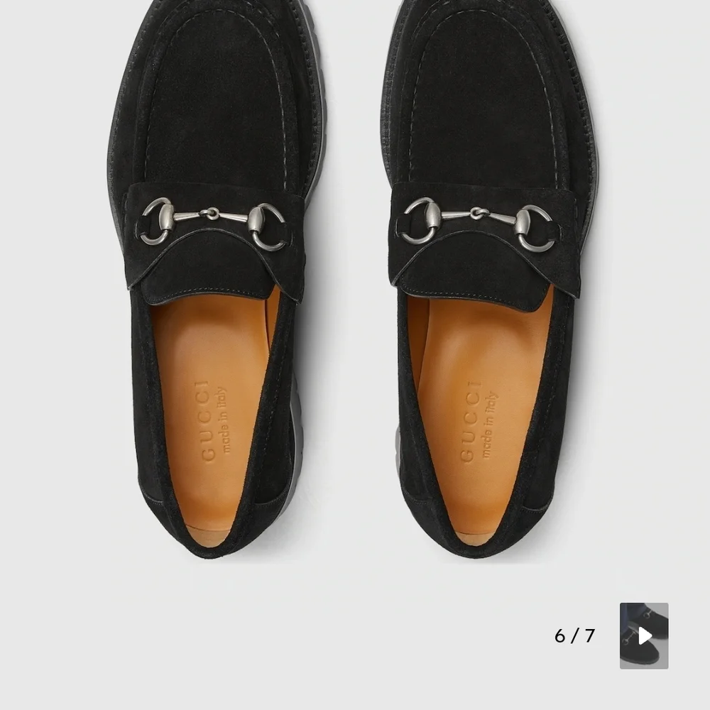 Gucci Black Leather Loafers with Silver Accent - Picture 7 of 7